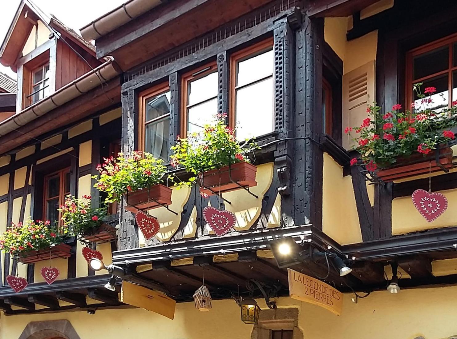 La Legende Des 2 Pierres Apartment *