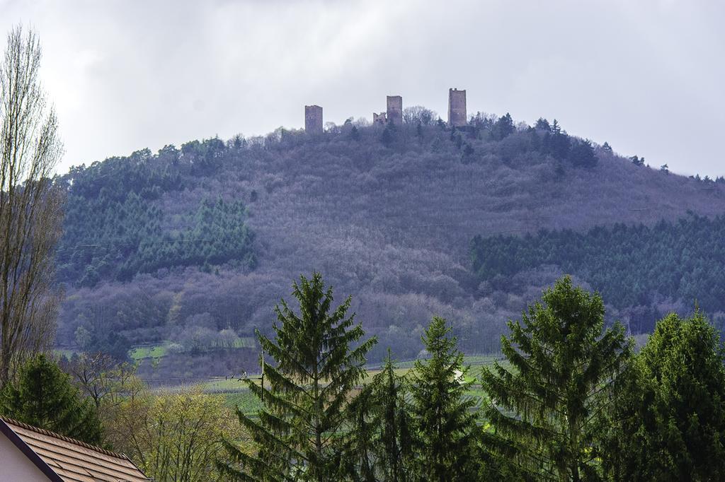 La Légende Des 2 Pierres
